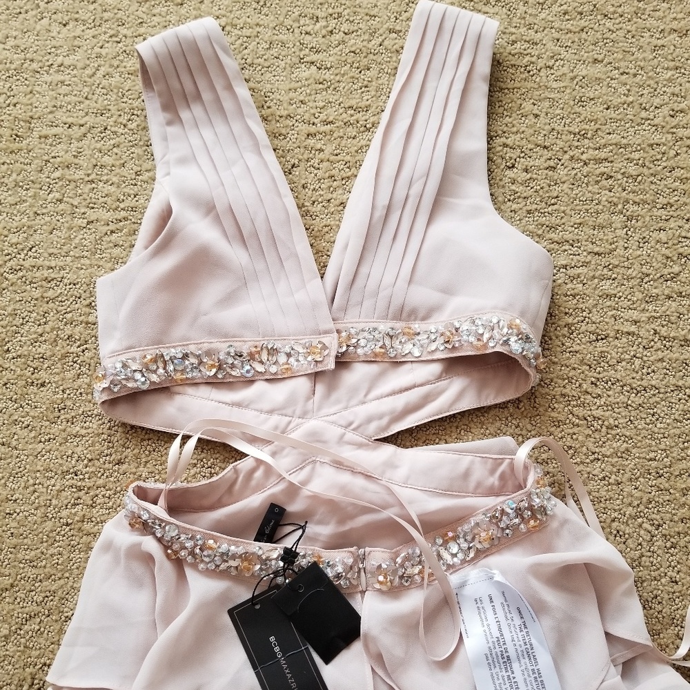 *SOLD* NWT BCBG Thassia Embellished Tiered Cutout Gown - Picture 6 of 8